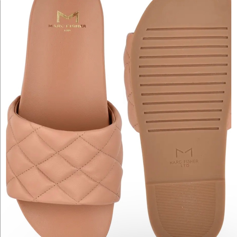Marc Fisher nude slides! Size 7